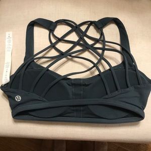 Lululemon free to be wild sports bra Size 6 NWOT